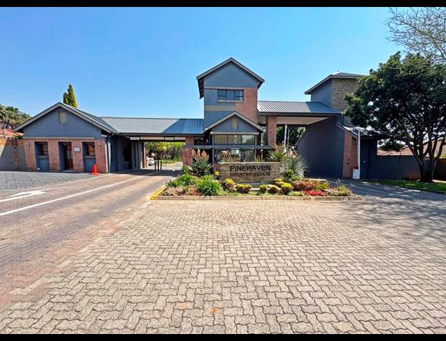 4 BEDROOM HOUSE FOR SALE IN PINEHAVEN